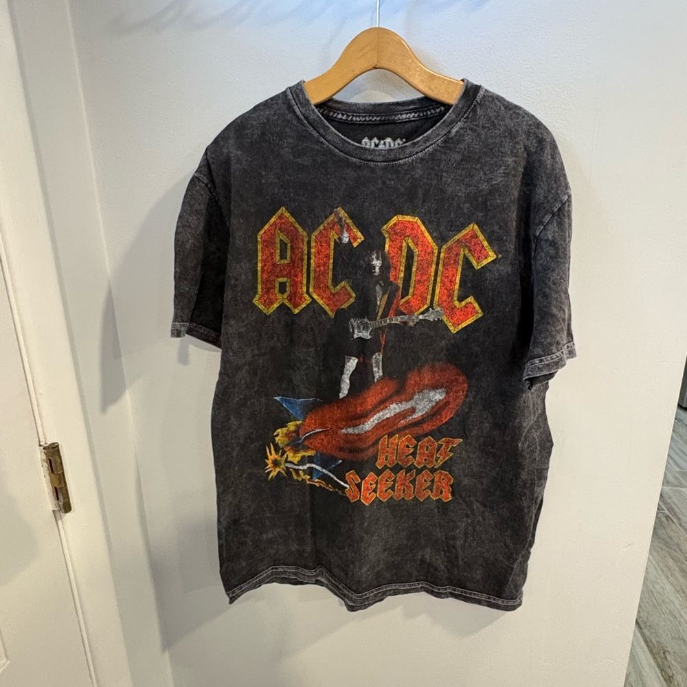 AC/DC Black and Red Short Sleeve Tee Heat Seeker